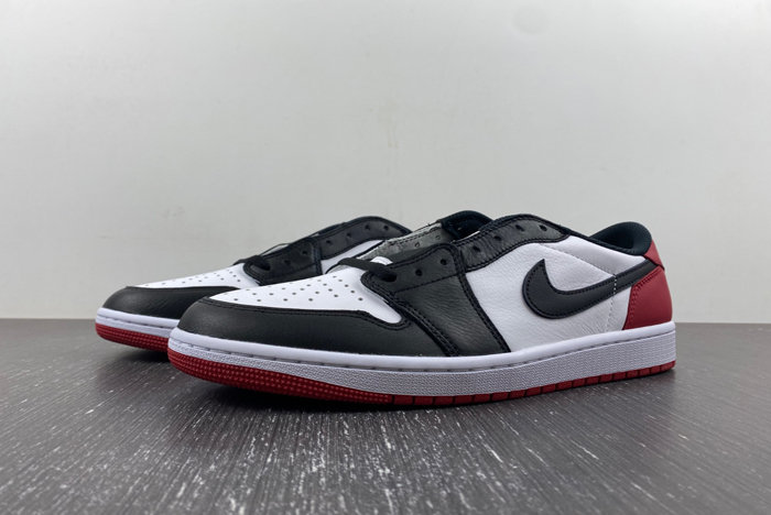 Air Jordan 1 Low OG “Black Toe” CZ0790-106