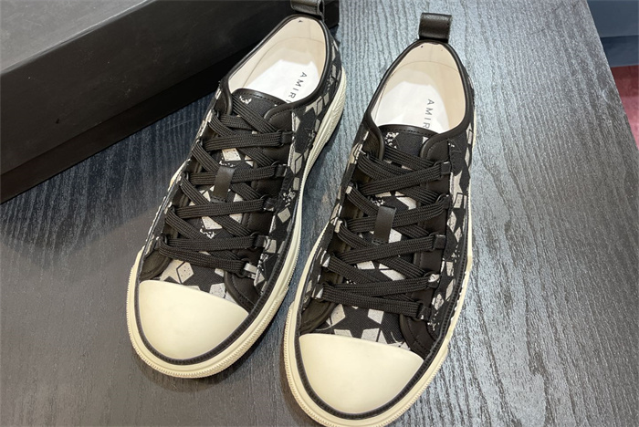 AMR - AB012 Black Skel Top Low Black white diamond (to be customized 5-7 days)