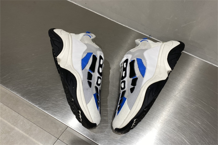 AMR -AC06 Bone Runner Black Blue (to be customized 5-7 days)