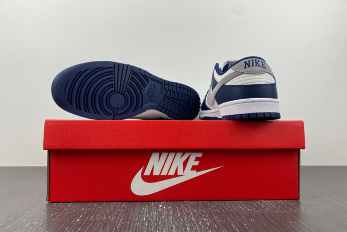 Nike Dunk Low “Midnight Navy” FD9749-400