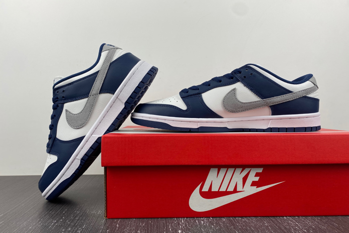 Nike Dunk Low “Midnight Navy” FD9749-400
