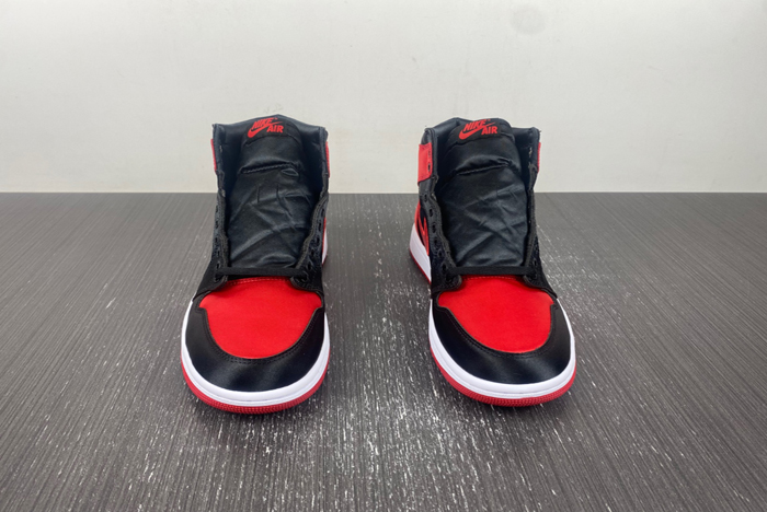Air Jordan 1 High OG WMNS “Satin Bred”  FD4810-061