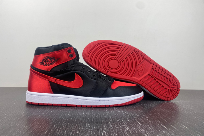 Air Jordan 1 High OG WMNS “Satin Bred”  FD4810-061