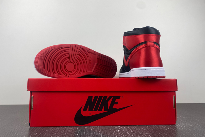 Air Jordan 1 High OG WMNS “Satin Bred”  FD4810-061