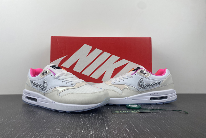 Nike Air Max 1 Unlock Your Space  FN0608-101