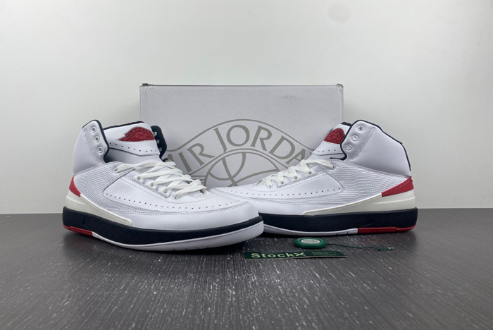 Air Jordan 2 OG “Chicago”  DX2454-106