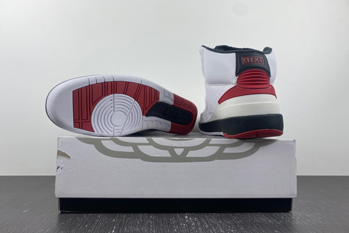Air Jordan 2 OG “Chicago”  DX2454-106