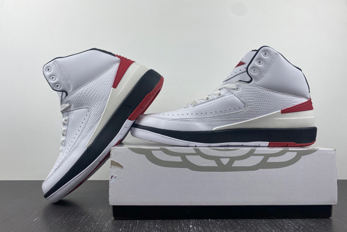 Air Jordan 2 OG “Chicago”  DX2454-106