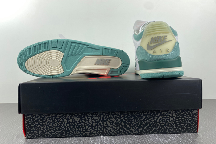 Air Jordan 3  DT8532-130
