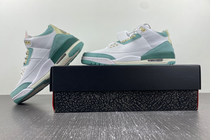 Air Jordan 3  DT8532-130