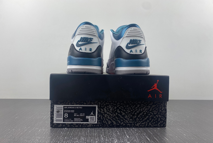 Air Jordan 3 Retro  136064-660