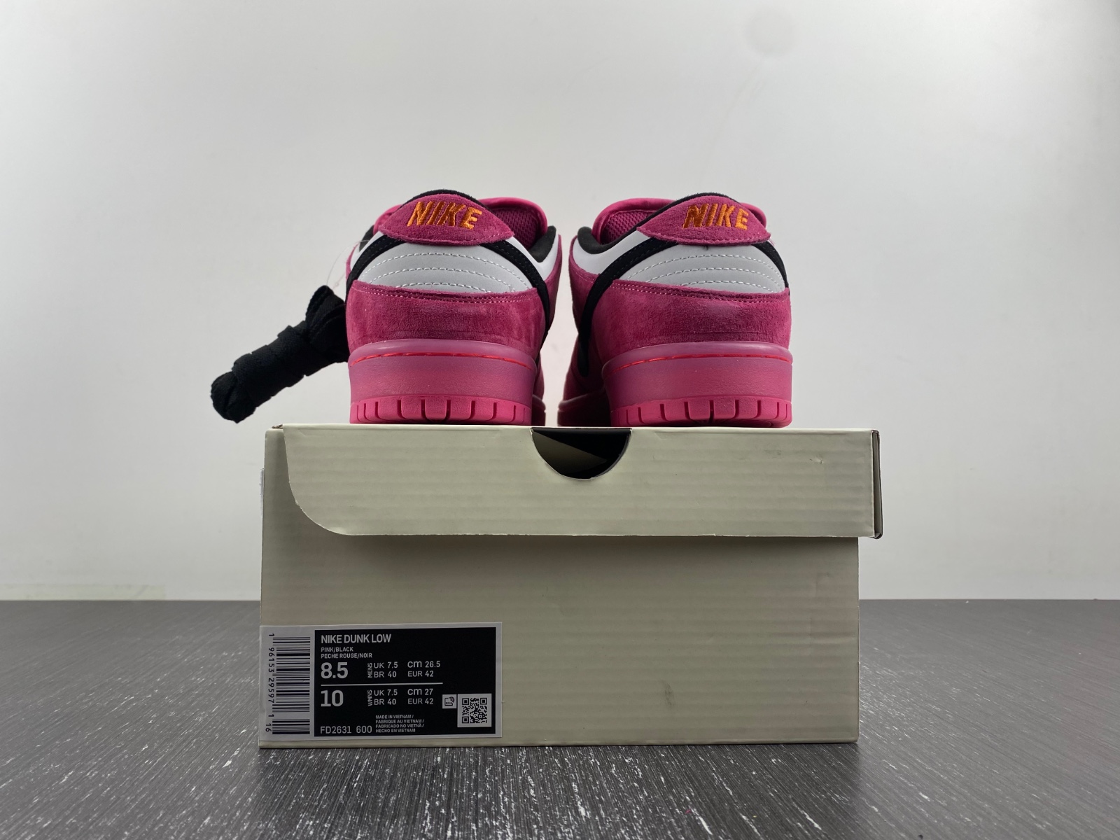 The Powerpuff Girls x Nike SB Dunk Low “Buttercup”  FZ8319-600