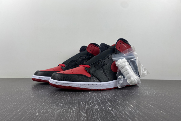Air Jordan 1 Retro High ''Banned'' 2011  432001-001
