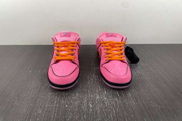 The Powerpuff Girls x Nike SB Dunk Low “Blossom”  FD2631-600