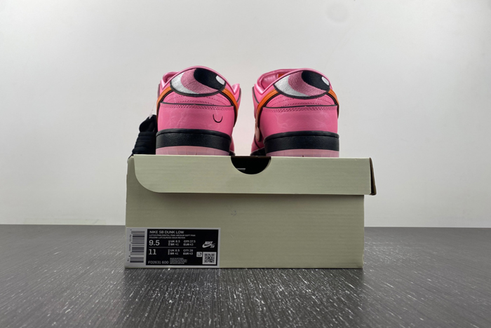 The Powerpuff Girls x Nike SB Dunk Low “Blossom”  FD2631-600