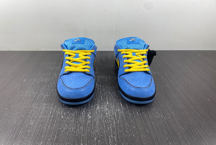 The Powerpuff Girls x Nike SB Dunk Low “Bubbles”  FZ8320-400