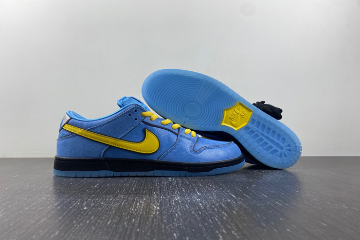 The Powerpuff Girls x Nike SB Dunk Low “Bubbles”  FZ8320-400