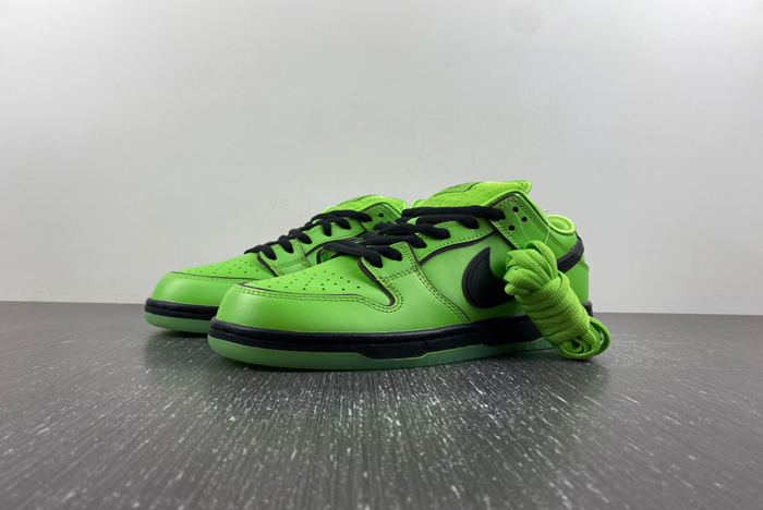 The Powerpuff Girls x Nike SB Dunk Low  FZ8319-300 (1)