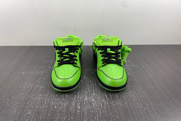 The Powerpuff Girls x Nike SB Dunk Low  FZ8319-300 (1)