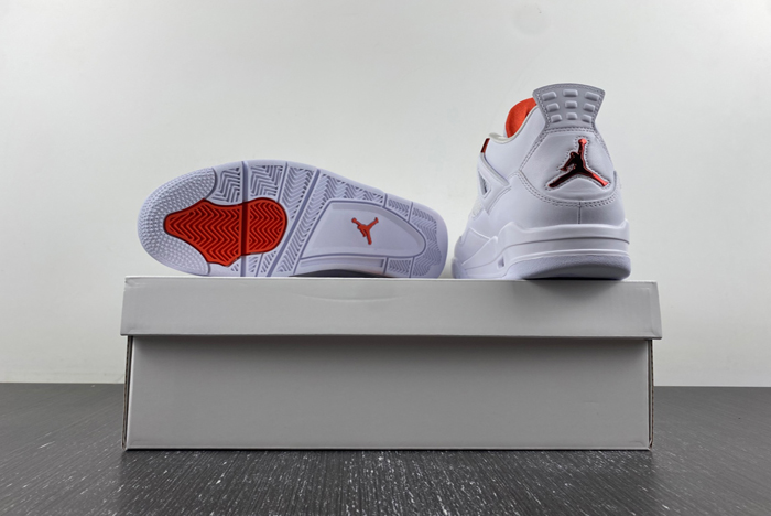 Air Jordan 4 “Pure Money”  CT8527-118