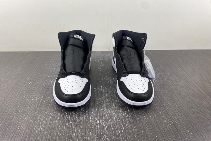 Air Jordan 1 High OG “Reverse Panda”  DZ5485-010