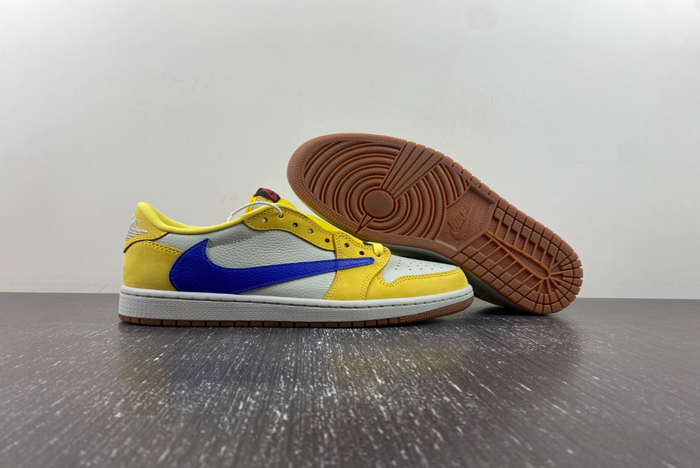 Travis Scott x Air Jordan 1  DZ4137-700