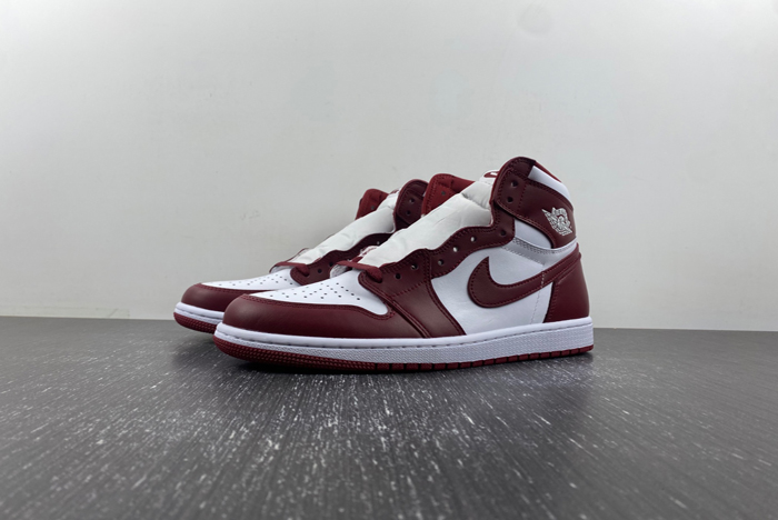 Air Jordan 1 High OG “Team Red”  DZ5485-160