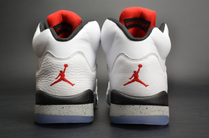 AIR JORDAN 5 RETRO
