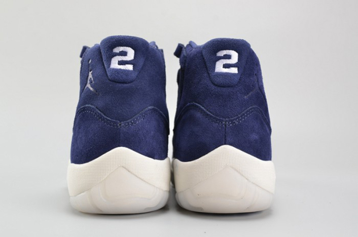 AIR JORDAN 11 RETRO DEREK JETER NAVY SUEDE 351792-147