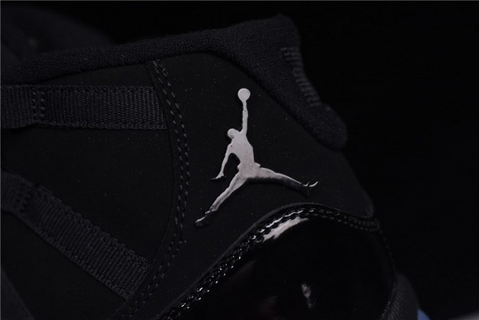 Air Jordan 11 “Cap and Gown” black  378037-005