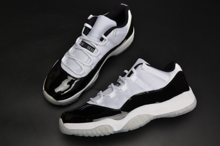 AIR JORDAN 11 RETRO LOW "CONCORD" BLACK/ WHITE  mens 528895-153